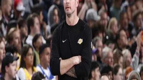 4月23日CBA季后赛：深圳对阵辽宁 沈梓捷亮点集锦